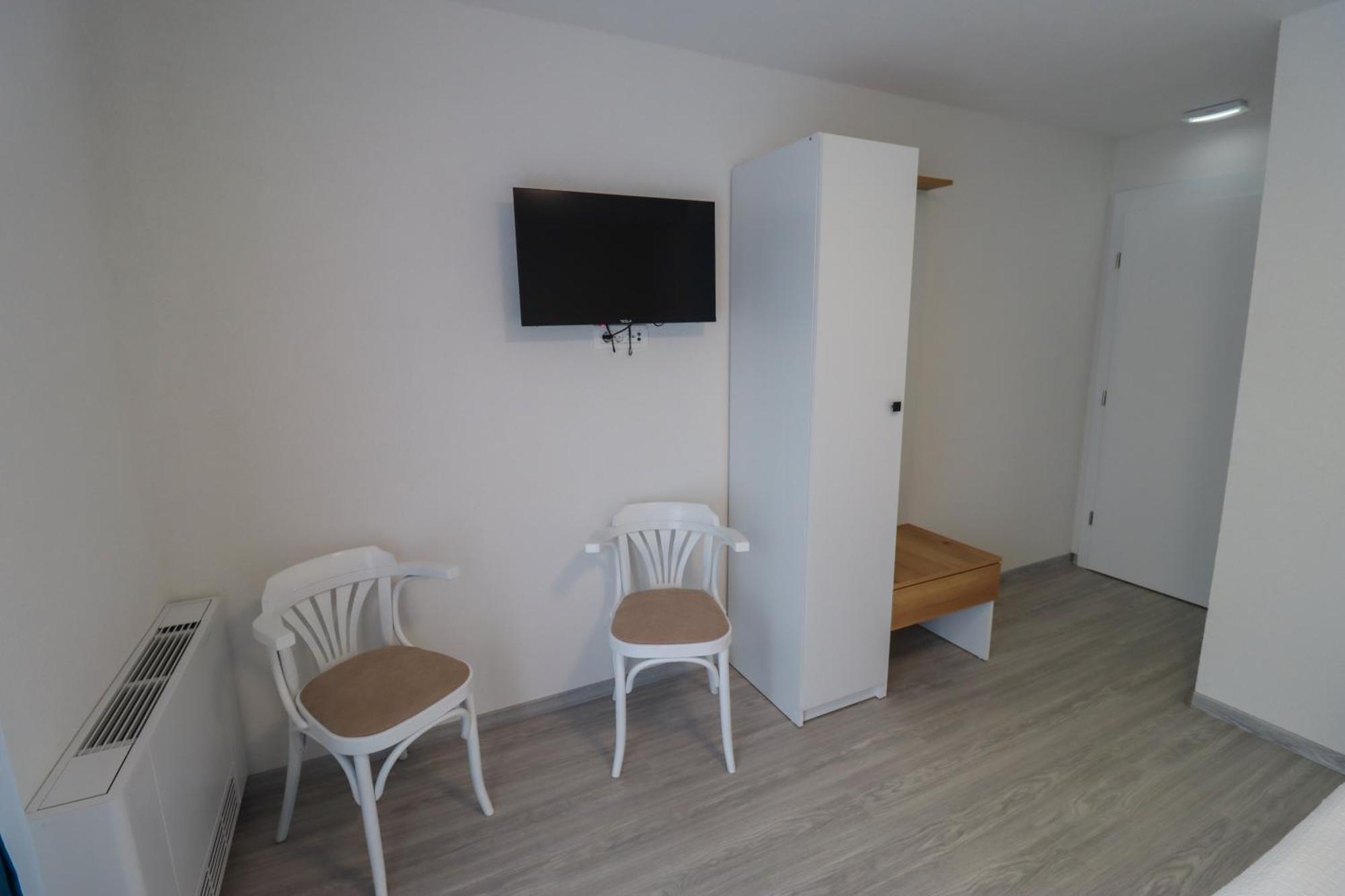 Apartment Tadic And By The Shore Of Rama